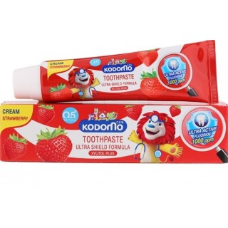 Детская гелевая зубная паста Lion Kodomo, вкус клубники, 40 гр.