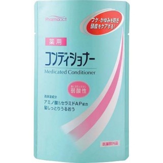Кондиционер для волос слабокислотный против перхоти и зуда кожи головы KUMANO Pharmaact, мягкая упаковка, 450 мл.