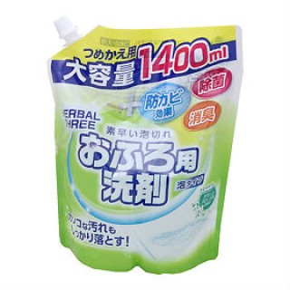 Чистящее средство для ванной MITSUEI с антибактериальным эффектом, с цветочно-травяным ароматом, 1400 мл.